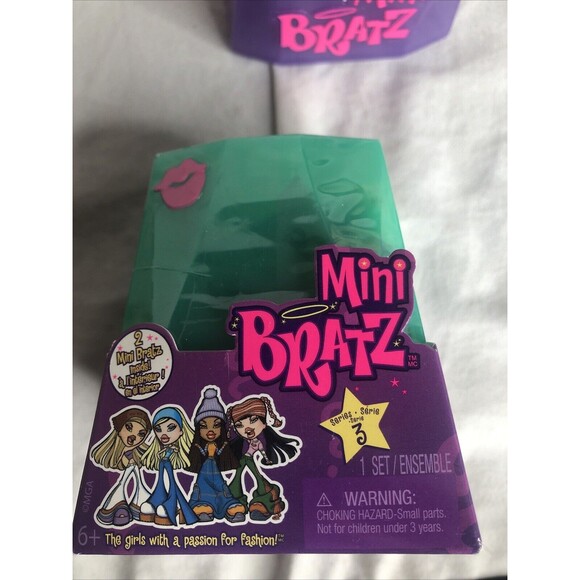 Bratz Flashback Mini Cosmetics Limited Edition Lot of (2) NEW 2022 - Picture 2 of 6